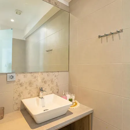 Areti Luxury Apartment